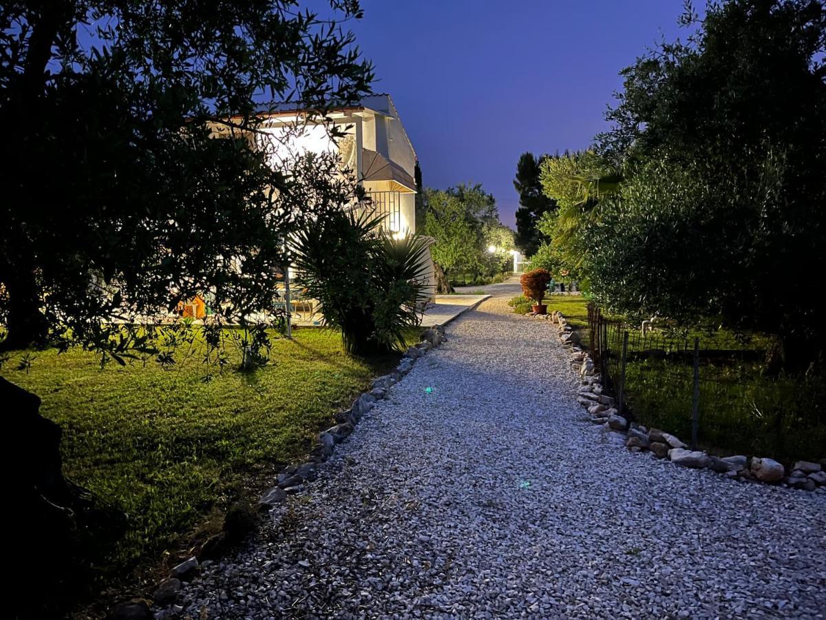 تراني B&B Villa Mediterranee Con Parking Space المظهر الخارجي الصورة