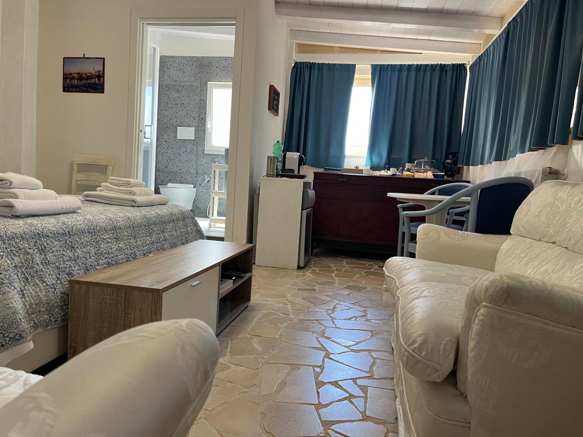 تراني B&B Villa Mediterranee Con Parking Space المظهر الخارجي الصورة